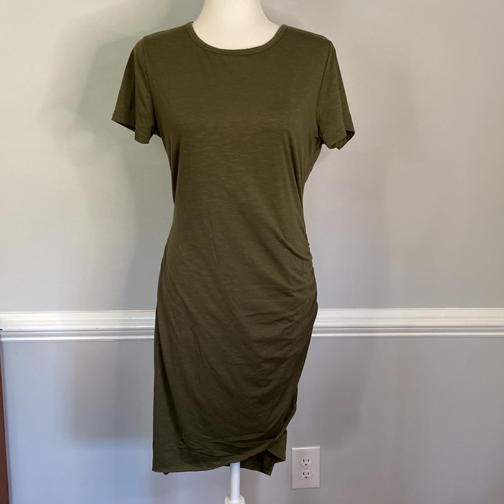 BTFBM Women's Size Medium Green Round Neck Sleeveless Ruched T-Shirt Dress